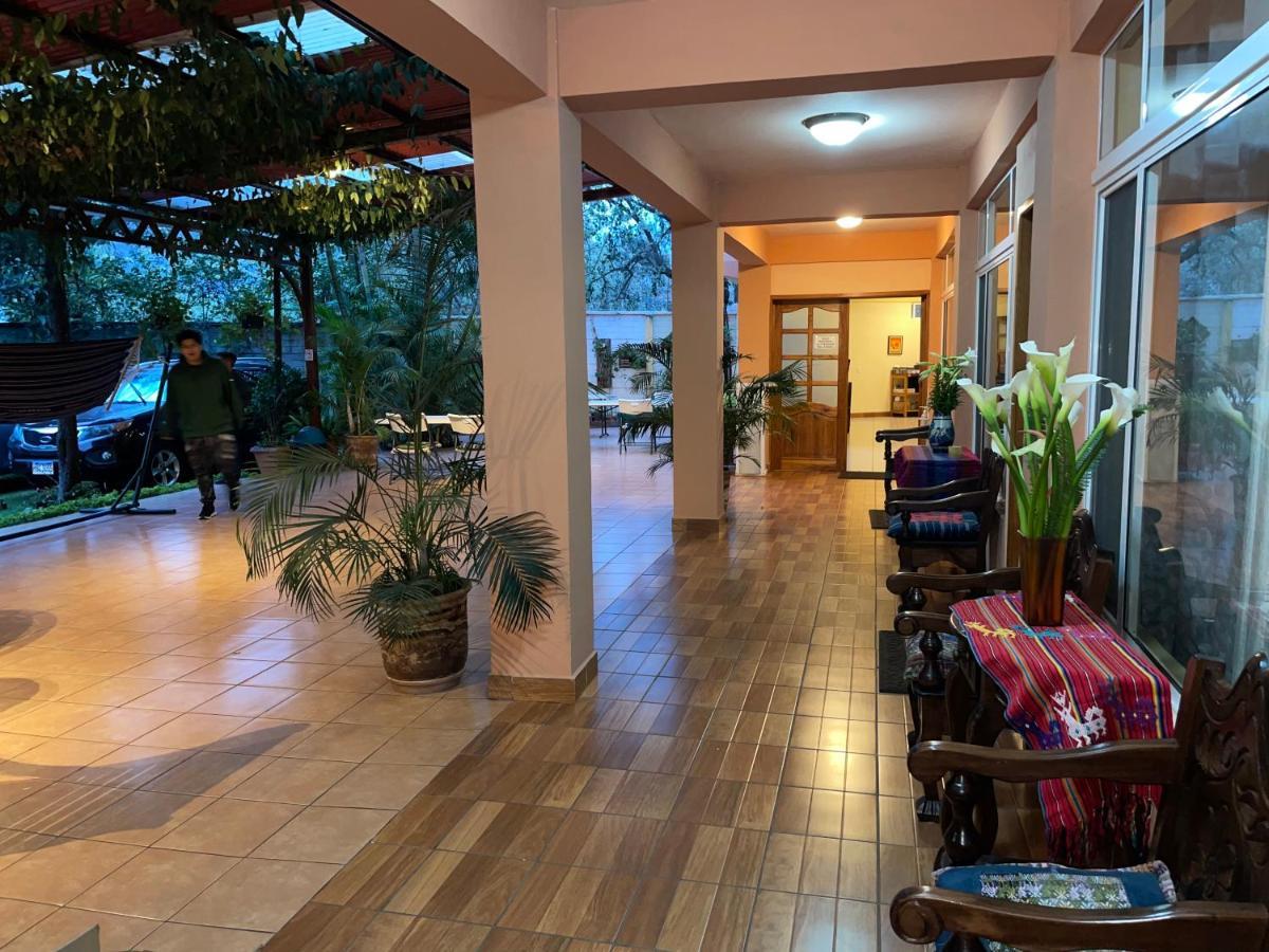 Hotel-Villas Jabel Tinamit Panajachel Bagian luar foto