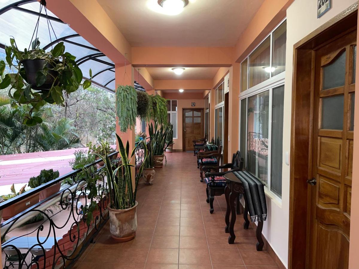 Hotel-Villas Jabel Tinamit Panajachel Bagian luar foto